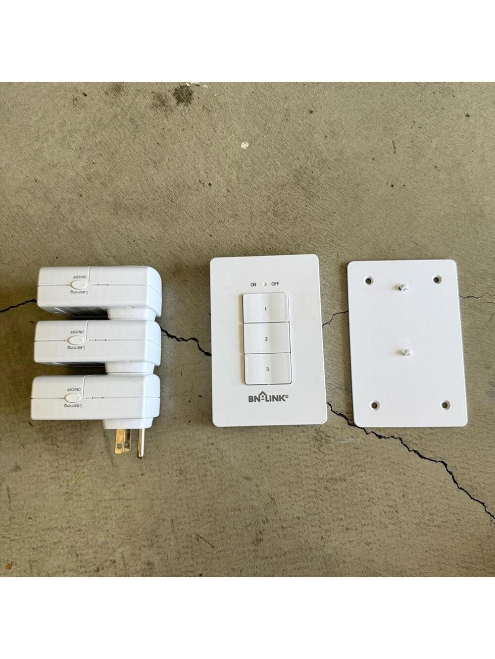 Wireless Remote Control Outlet Set - Picture 8 of 10